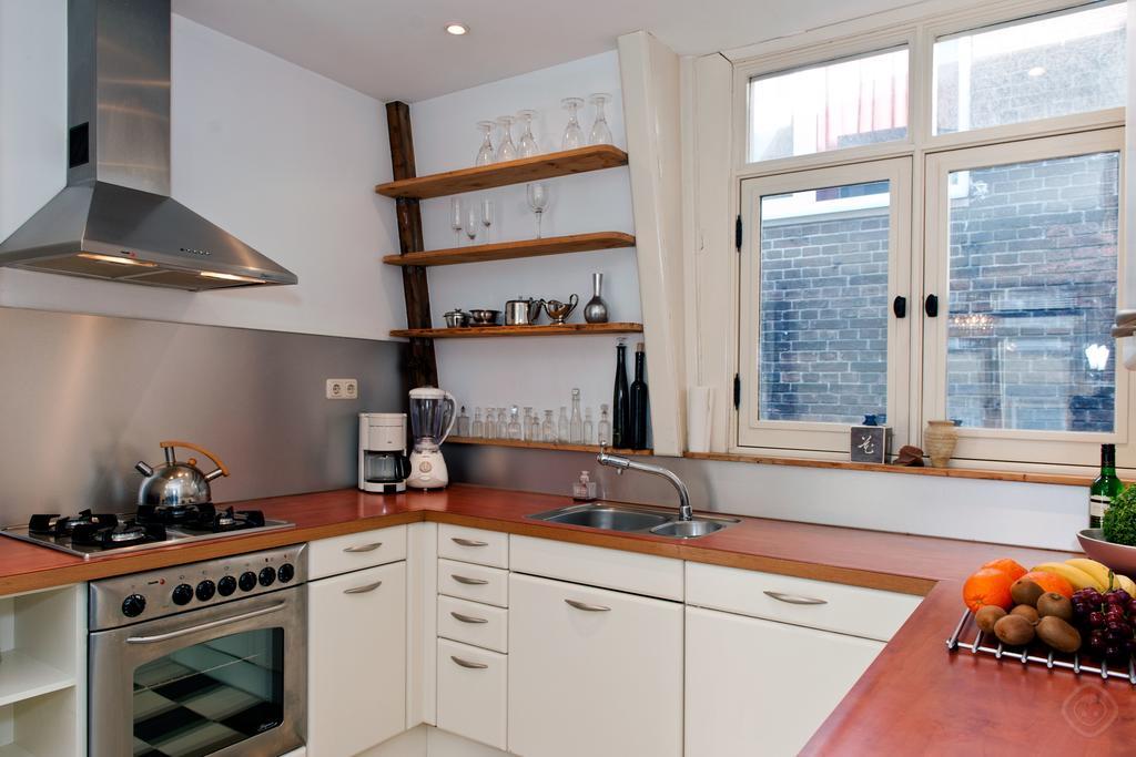 Canal Holiday Apartment Amsterdam Rom bilde